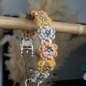 collier chien sur-mesure paracorde biothane fait main fleurs