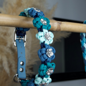 collier chien sur-mesure paracorde biothane fait main fleurs